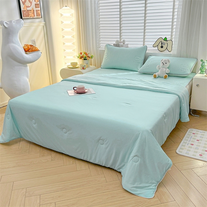 91家纺网 家纺一手货源 找家纺 慕木2025新款A类凉感丝小冰熊云母冰丝凉席床笠夏被系列  小冰熊-天空蓝