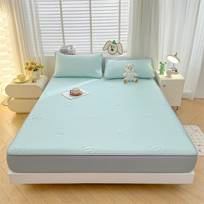 91家纺网 家纺一手货源 找家纺 慕木2025新款A类凉感丝小冰熊云母冰丝凉席床笠夏被系列  小冰熊-天空蓝床笠