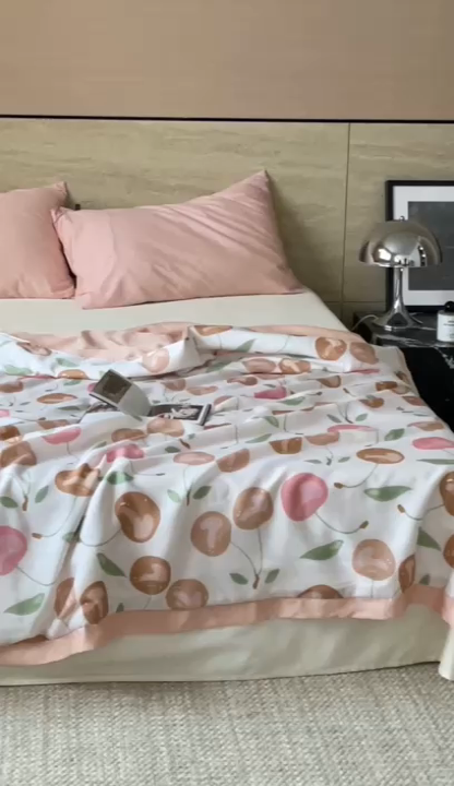 91家纺网 家纺一手货源 找家纺 顾里2025新款天丝莱赛尔夏被 红樱桃