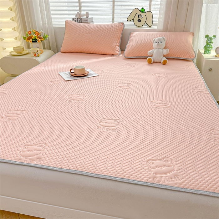 91家纺网 家纺一手货源 找家纺 慕木2025新款A类凉感丝小冰熊云母冰丝凉席床笠夏被系列  小冰熊-樱花粉床席