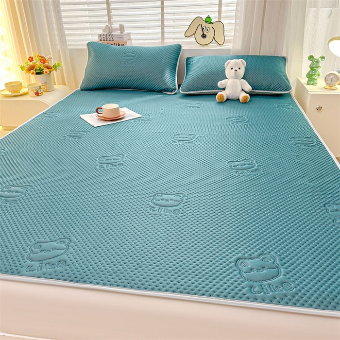 91家纺网 家纺一手货源 找家纺 慕木2025新款A类凉感丝小冰熊云母冰丝凉席床笠夏被系列  小冰熊-宾利蓝