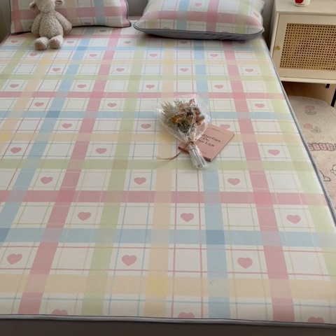 91家纺网 家纺一手货源 找家纺 星座家纺 2025新款斜纹提花凉感丝凉席床笠款三件套 床笠-爱心气泡粉