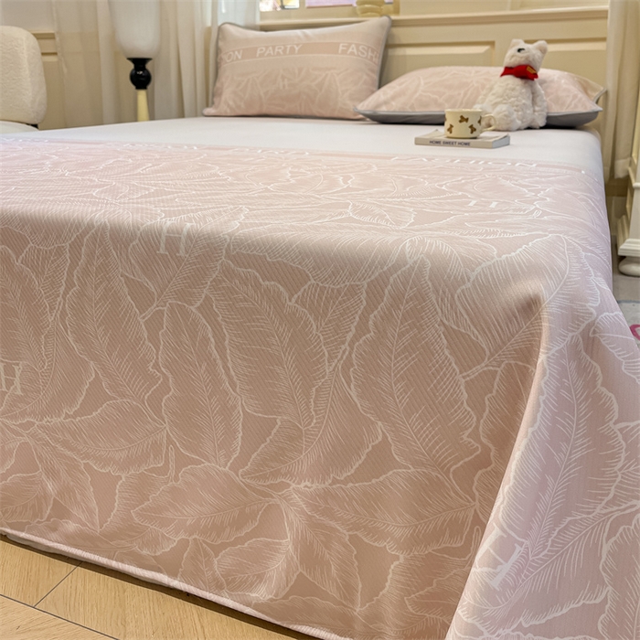 91家纺网 家纺一手货源 找家纺 星座家纺 2025新款斜纹提花凉感丝凉席床单款三件套 叶之语-奶咖