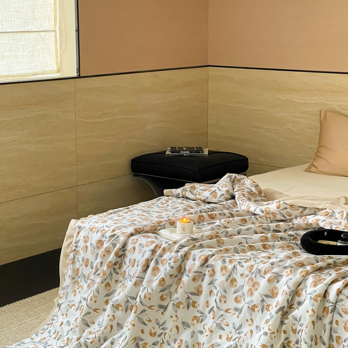 91家纺网 家纺一手货源 找家纺 顾里2025新款天丝莱赛尔夏被 花岛入梦蓝