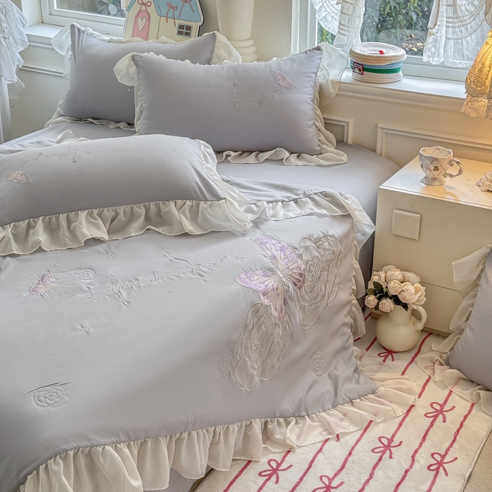 91家纺网 家纺一手货源 找家纺 凯美家居 2025新款超柔亲肤棉夏被回件套 夏被蝶恋花 浅灰