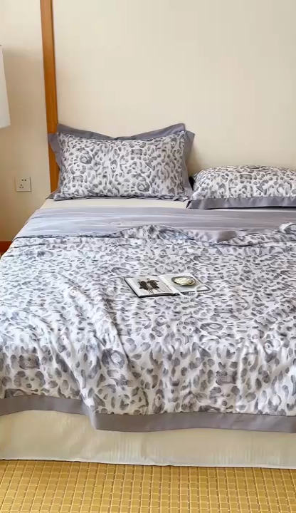 91家纺网 家纺一手货源 找家纺 顾里2025新款天丝莱赛尔夏被 云烟豹纹