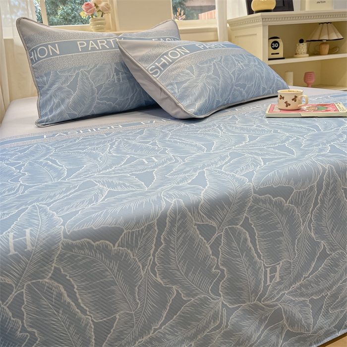 91家纺网 家纺一手货源 找家纺 星座家纺 2025新款斜纹提花凉感丝凉席床单款三件套 叶之语-蓝