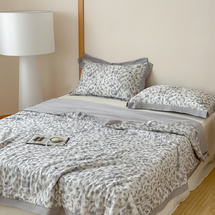 91家纺网 家纺一手货源 找家纺 顾里2025新款天丝莱赛尔夏被 云烟豹纹