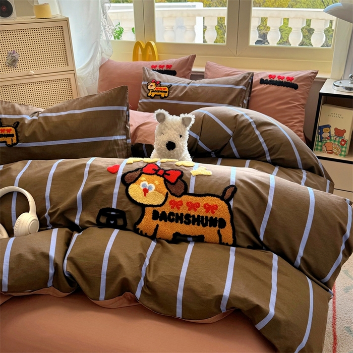 91家纺网 家纺一手货源 找家纺 启程2025全棉13372毛巾绣四件套 可爱汪-咖