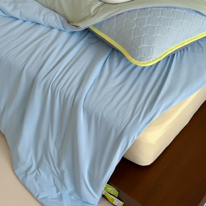 91家纺网 家纺一手货源 找家纺 顾里2025新款冰皮抗菌凉感被 冻海绿果