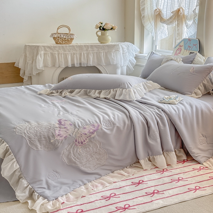 91家纺网 家纺一手货源 找家纺 凯美家居 2025新款超柔亲肤棉夏被回件套 夏被蝶恋花 浅灰