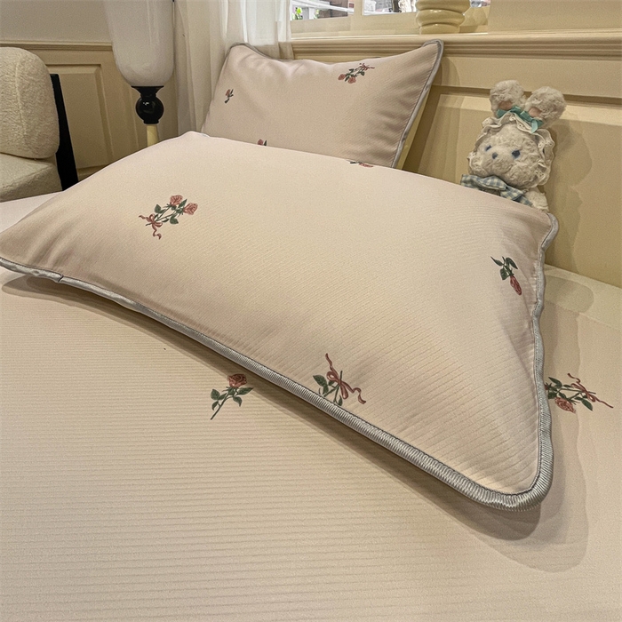 91家纺网 家纺一手货源 找家纺 星座家纺 2025新款斜纹提花凉感丝凉席床单款三件套 尤克里里粉