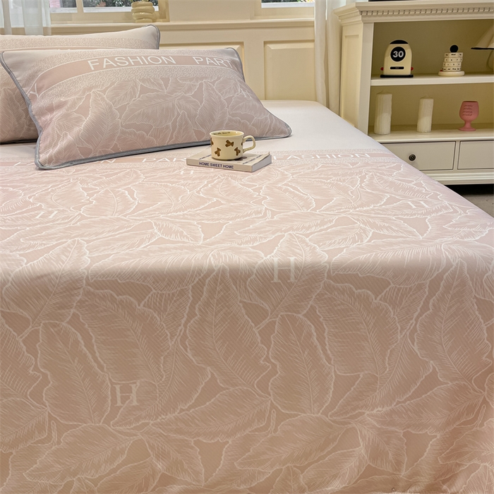 91家纺网 家纺一手货源 找家纺 星座家纺 2025新款斜纹提花凉感丝凉席床单款三件套 叶之语-奶咖