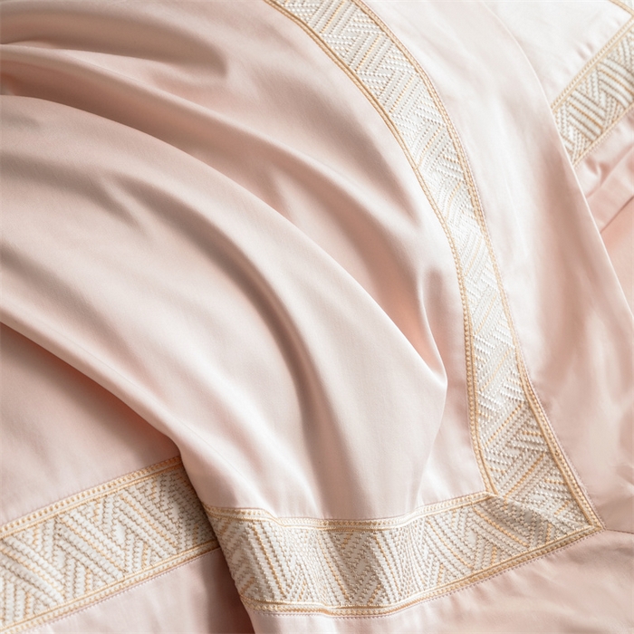 91家纺网 家纺一手货源 找家纺 2025新款全棉长绒棉刺绣四件套-时光 时光-粉