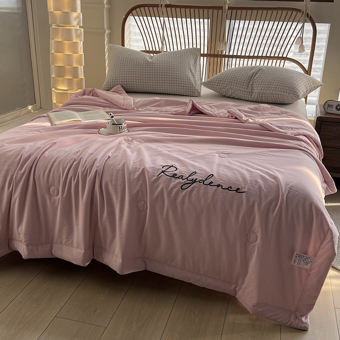 91家纺网 家纺一手货源 找家纺 （总）小久久 2025新款雪肌棉夏被