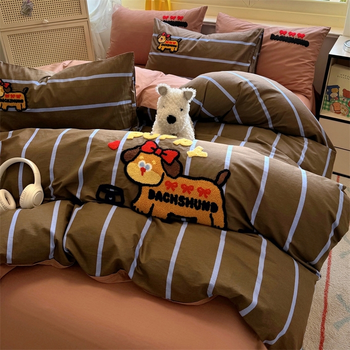 91家纺网 家纺一手货源 找家纺 启程2025全棉13372毛巾绣四件套 可爱汪-咖