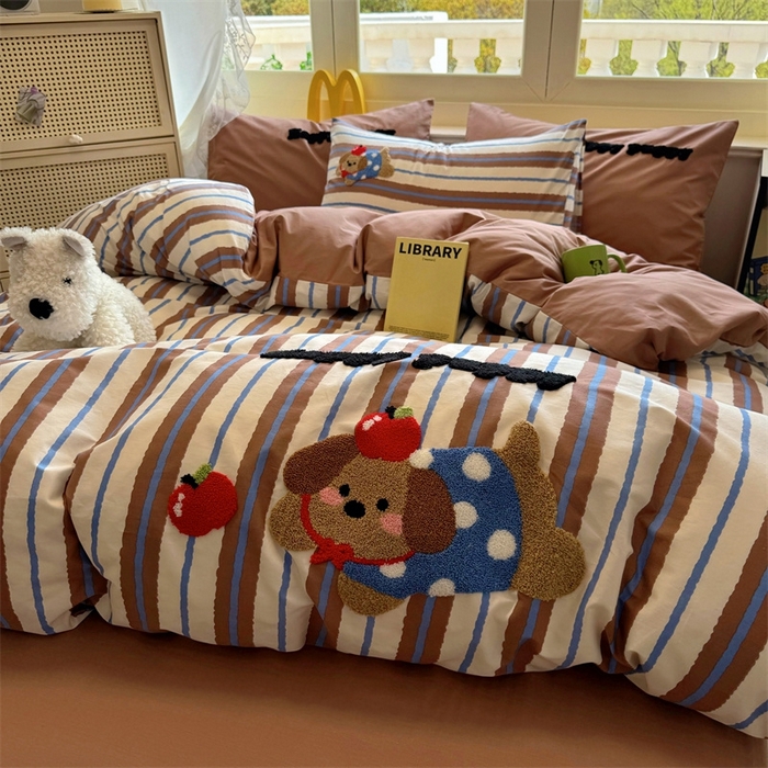 91家纺网 家纺一手货源 找家纺 启程2025全棉13372毛巾绣四件套 波点狗狗