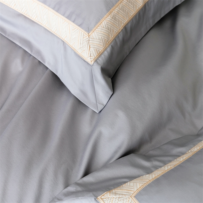 91家纺网 家纺一手货源 找家纺 2025新款全棉长绒棉刺绣四件套-时光 时光-灰