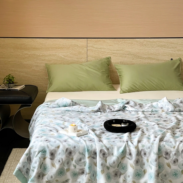 91家纺网 家纺一手货源 找家纺 顾里2025新款天丝莱赛尔夏被 花岛入梦蓝