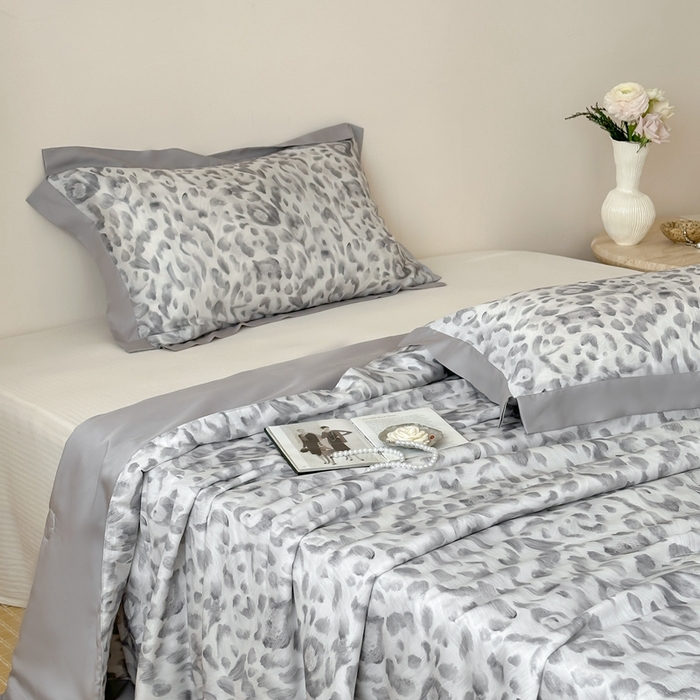 91家纺网 家纺一手货源 找家纺 顾里2025新款天丝莱赛尔夏被 云烟豹纹