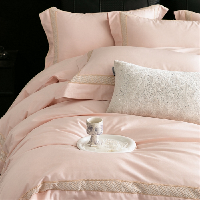 91家纺网 家纺一手货源 找家纺 2025新款全棉长绒棉刺绣四件套-时光 时光-粉