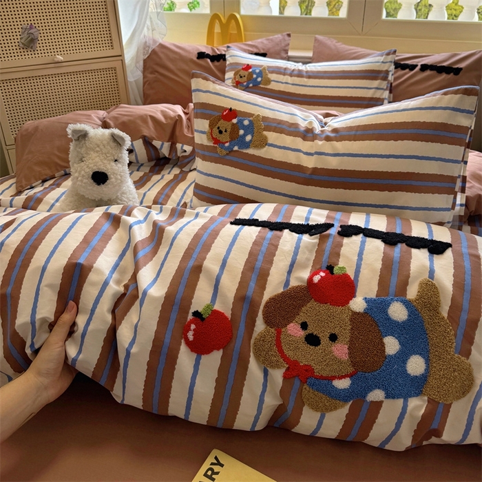 91家纺网 家纺一手货源 找家纺 启程2025全棉13372毛巾绣四件套 波点狗狗