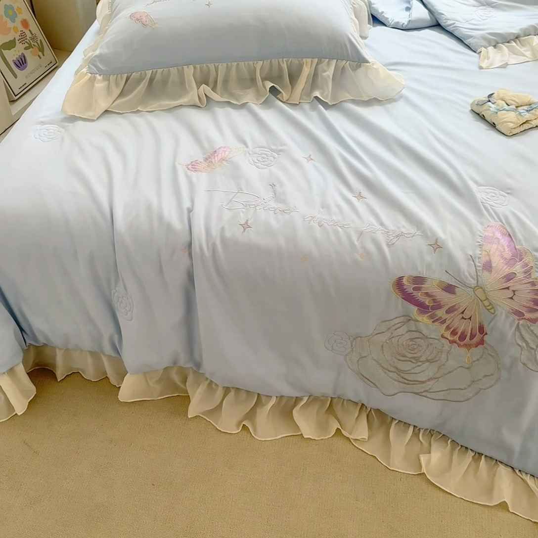 91家纺网 家纺一手货源 找家纺 凯美家居 2025新款超柔亲肤棉夏被回件套 夏被蝶恋花 浅蓝