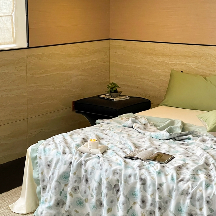 91家纺网 家纺一手货源 找家纺 顾里2025新款天丝莱赛尔夏被 花岛入梦蓝