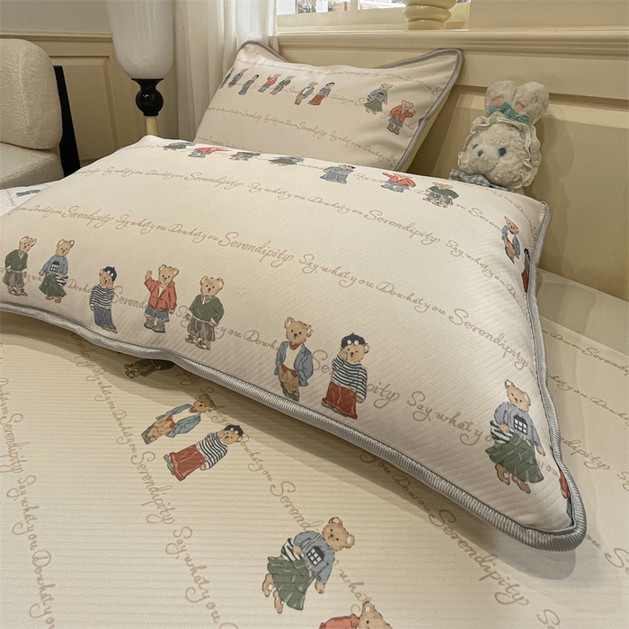 91家纺网 家纺一手货源 找家纺 星座家纺 2025新款斜纹提花凉感丝凉席床单款三件套 萌熊印象