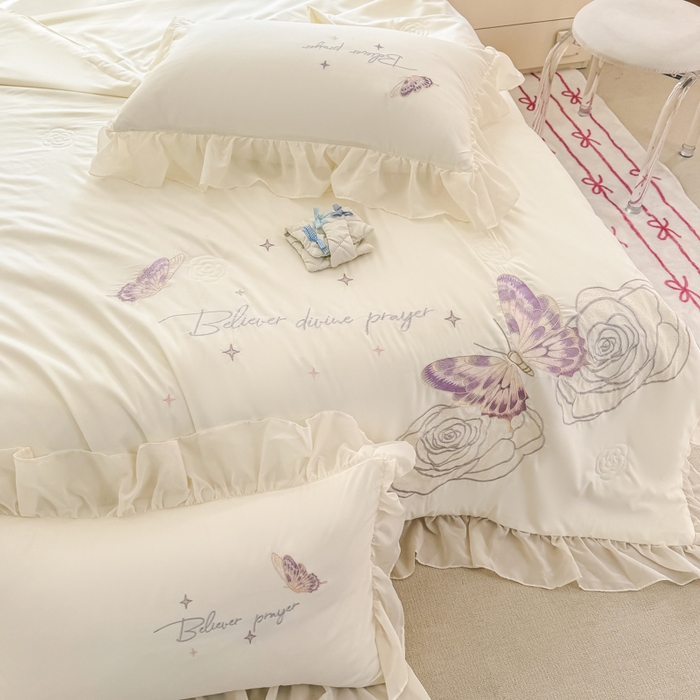 91家纺网 家纺一手货源 找家纺 凯美家居 2025新款超柔亲肤棉夏被回件套 夏被蝶恋花 奶白