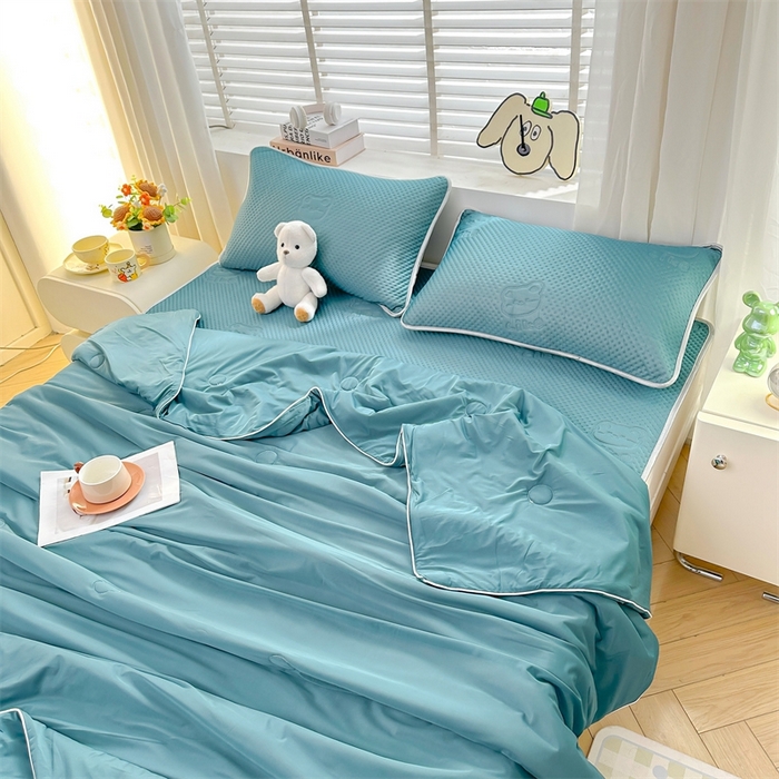 91家纺网 家纺一手货源 找家纺 慕木2025新款A类凉感丝小冰熊云母冰丝凉席床笠夏被系列  小冰熊-宾利蓝