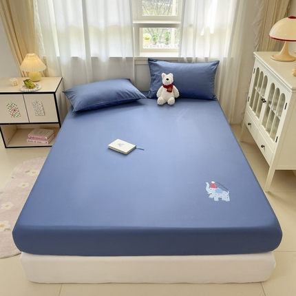 91家纺网 家纺一手货源 找家纺 泽西2025新品全棉卡通床笠 福小象-牛仔蓝