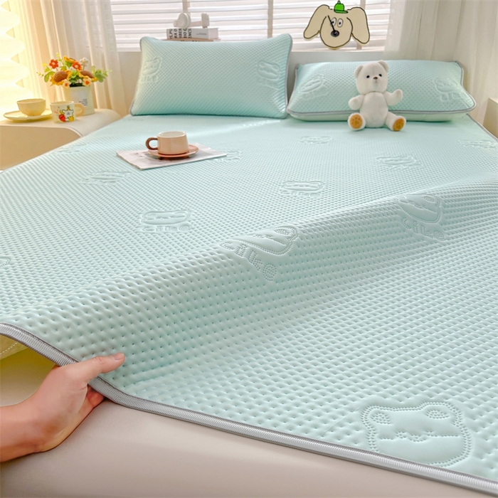 91家纺网 家纺一手货源 找家纺 慕木2025新款A类凉感丝小冰熊云母冰丝凉席床笠夏被系列  小冰熊-天空蓝