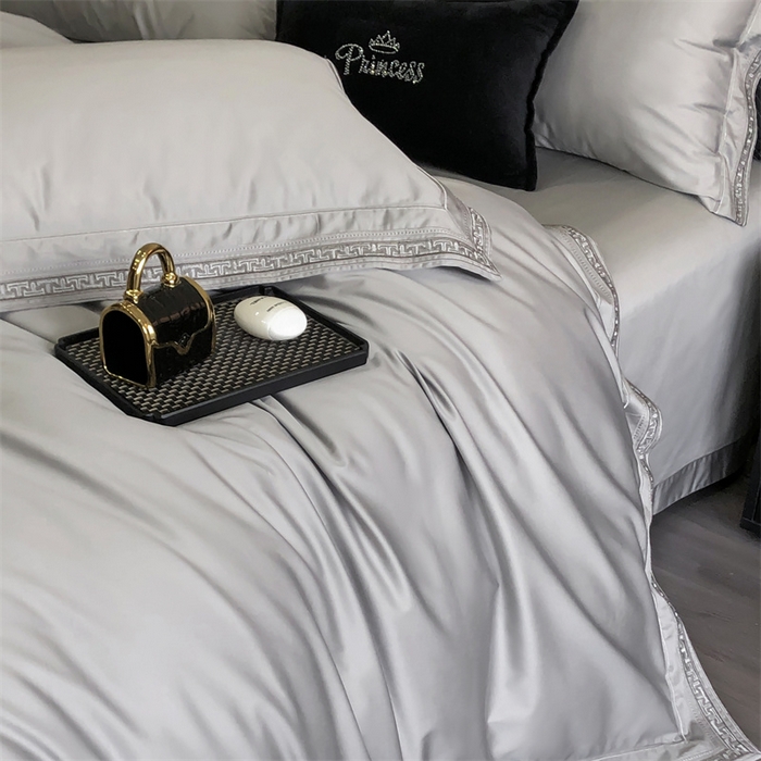 91家纺网 家纺一手货源 找家纺 2025新款全棉长绒棉刺绣四件套-迷宫 迷宫-灰