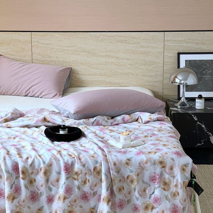 91家纺网 家纺一手货源 找家纺 顾里2025新款天丝莱赛尔夏被 花岛入梦粉