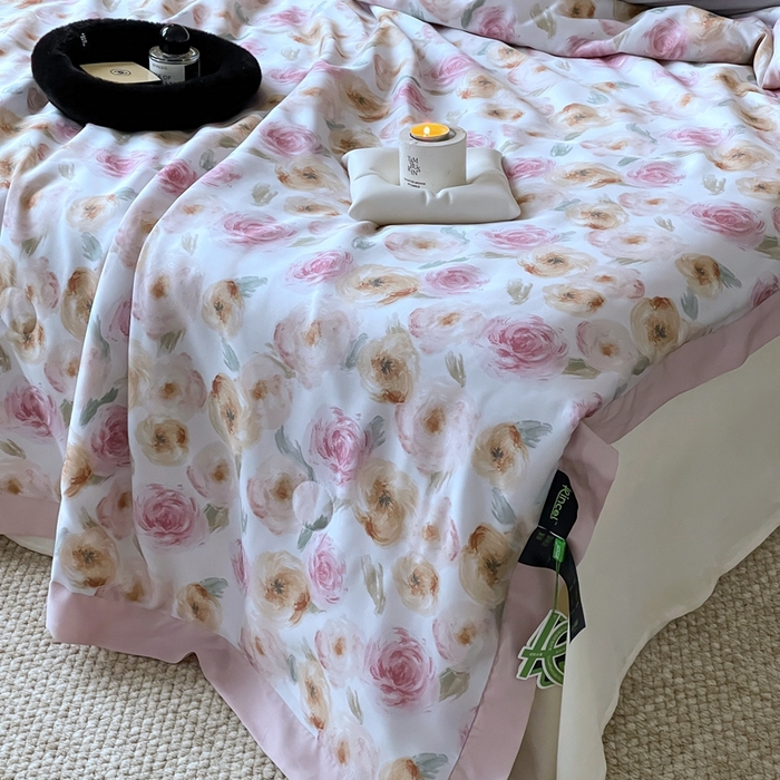 91家纺网 家纺一手货源 找家纺 顾里2025新款天丝莱赛尔夏被 花岛入梦粉