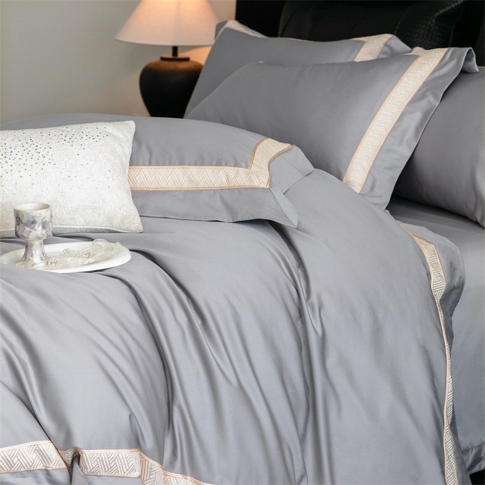 91家纺网 家纺一手货源 找家纺 2025新款全棉长绒棉刺绣四件套-时光 时光-灰