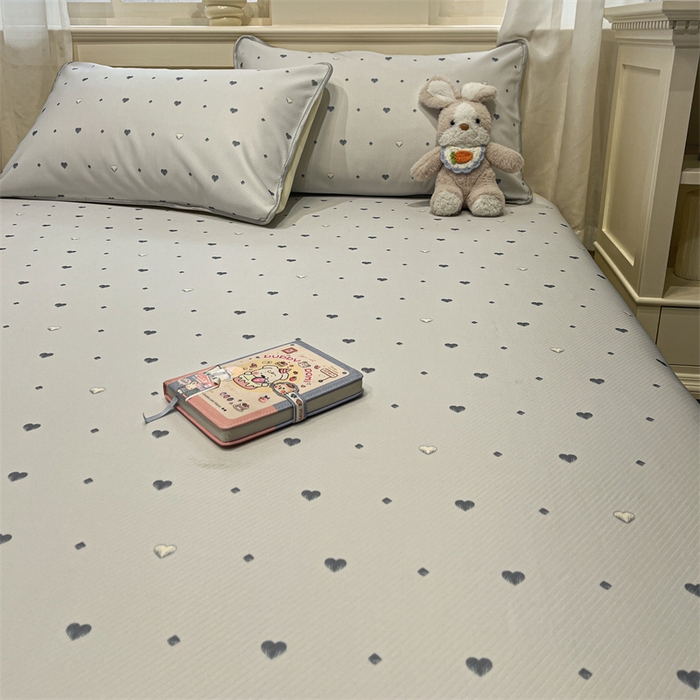 91家纺网 家纺一手货源 找家纺 星座家纺 2025新款斜纹提花凉感丝凉席床单款三件套 小幸运