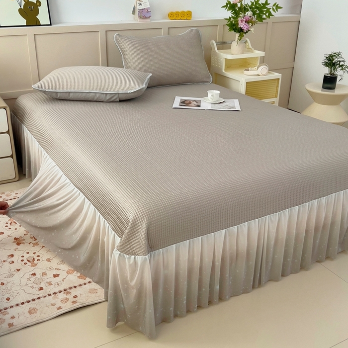 91家纺网 家纺一手货源 找家纺 情煊 2025新款a类凉感冰豆豆床裙 华夫格香槟