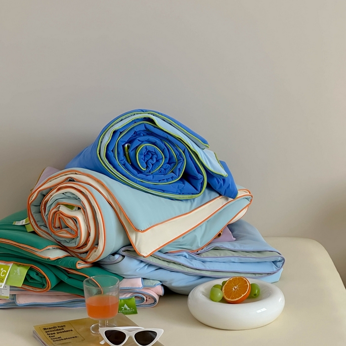 91家纺网 家纺一手货源 找家纺 顾里2025新款冰皮抗菌凉感被 叠拍（仅供参考）