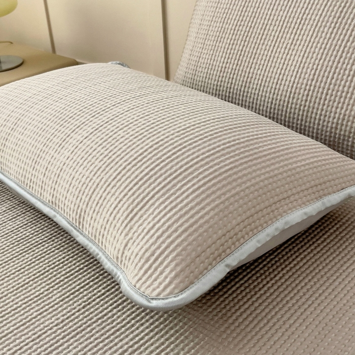 91家纺网 家纺一手货源 找家纺 情煊 2025新款a类凉感冰豆豆床裙 华夫格香槟