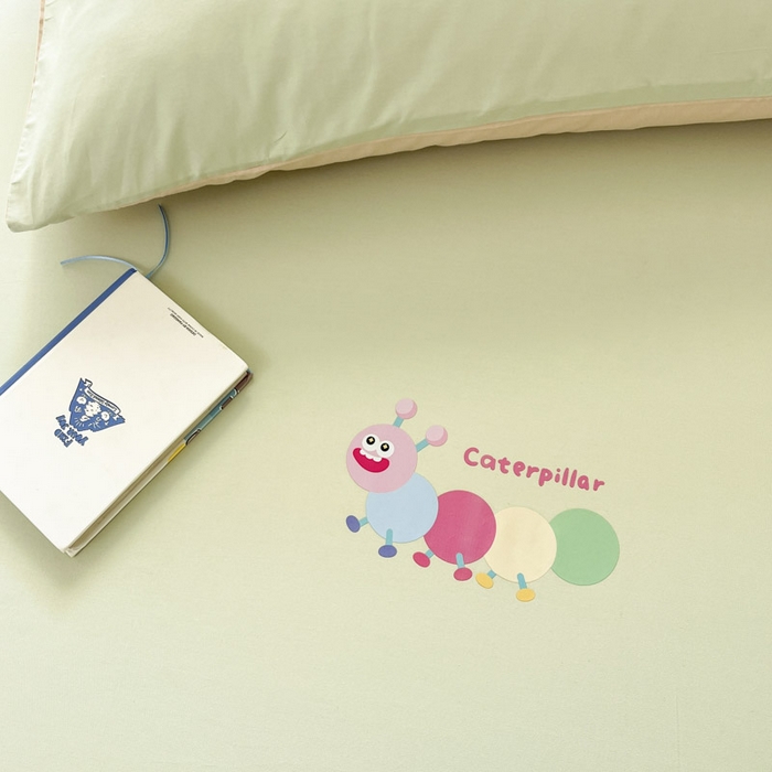 91家纺网 家纺一手货源 找家纺 泽西2025新品全棉卡通床笠 淘气虫-橄榄绿