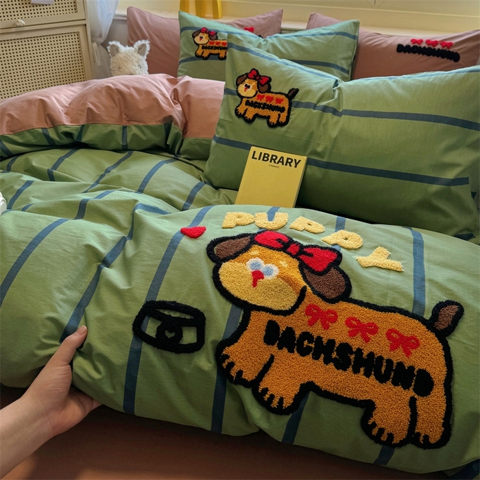 91家纺网 家纺一手货源 找家纺 启程2025全棉13372毛巾绣四件套 可爱汪-绿