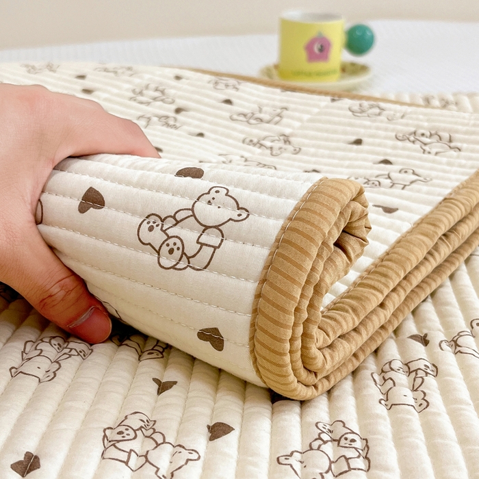 91家纺网 家纺一手货源 找家纺 梵朴 2025新款跑量款纯棉印花床盖三件套 贝贝熊