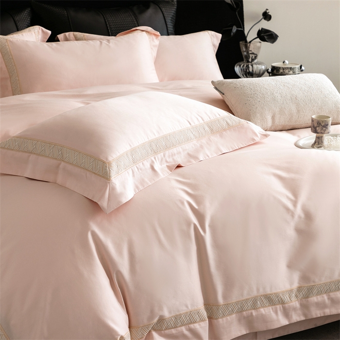 91家纺网 家纺一手货源 找家纺 2025新款全棉长绒棉刺绣四件套-时光 时光-粉