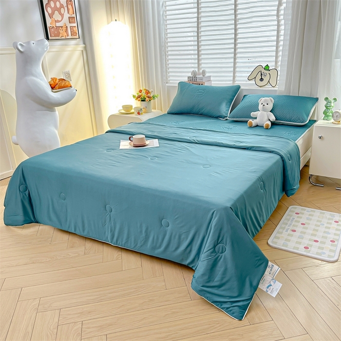 91家纺网 家纺一手货源 找家纺 慕木2025新款A类凉感丝小冰熊云母冰丝凉席床笠夏被系列  小冰熊-宾利蓝