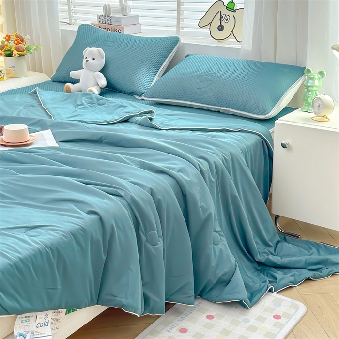 91家纺网 家纺一手货源 找家纺 慕木2025新款A类凉感丝小冰熊云母冰丝凉席床笠夏被系列  小冰熊-宾利蓝