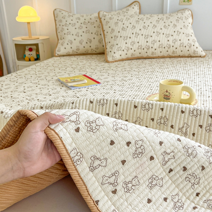 91家纺网 家纺一手货源 找家纺 梵朴 2025新款跑量款纯棉印花床盖三件套 贝贝熊