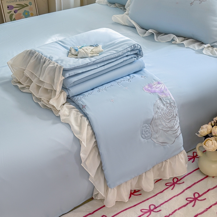 91家纺网 家纺一手货源 找家纺 凯美家居 2025新款超柔亲肤棉夏被回件套 夏被蝶恋花 浅蓝