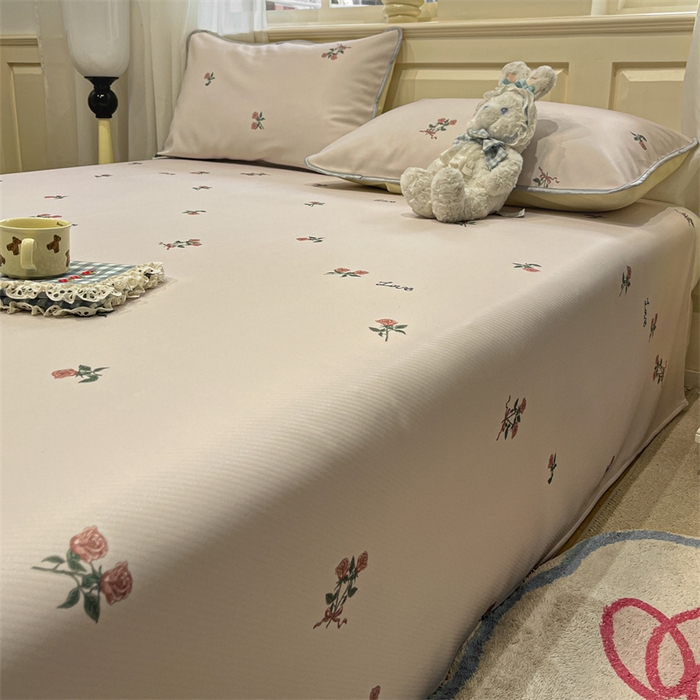 91家纺网 家纺一手货源 找家纺 星座家纺 2025新款斜纹提花凉感丝凉席床单款三件套 尤克里里粉